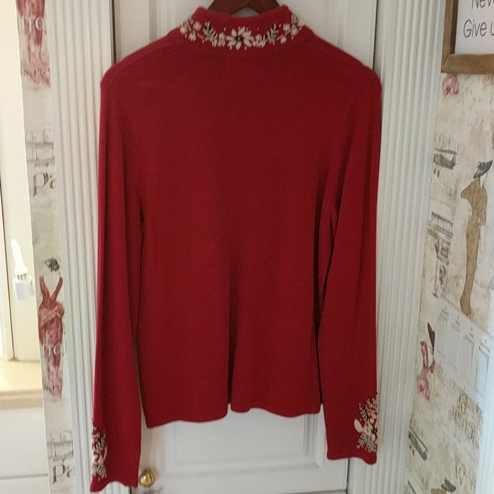 Red sweater - Picture 2 of 5